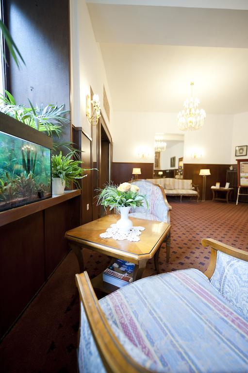 Hotel Spoettel Bad Nauheim Exterior photo